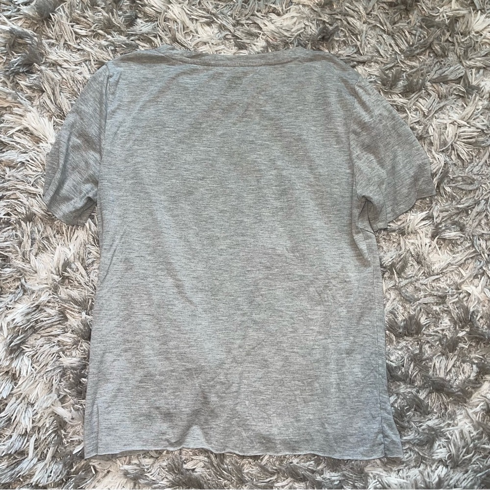 lightly worn tee - Picture 2 of 3